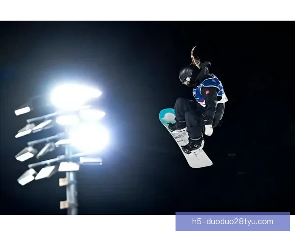 张小楠女子单板大跳台获第五名